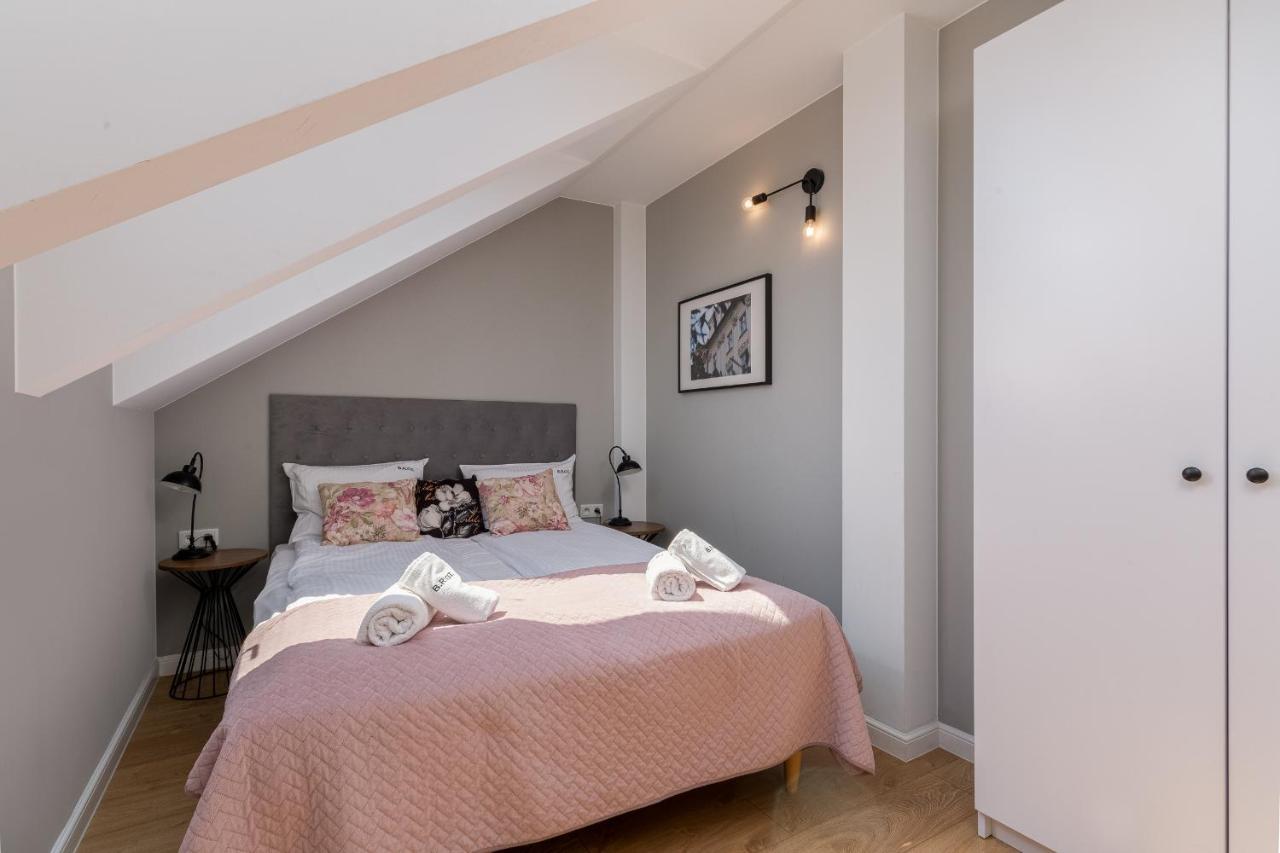 Saint Florian'S Suites - Old Town Luxury Apartments - By Upstairs Cracovie Extérieur photo