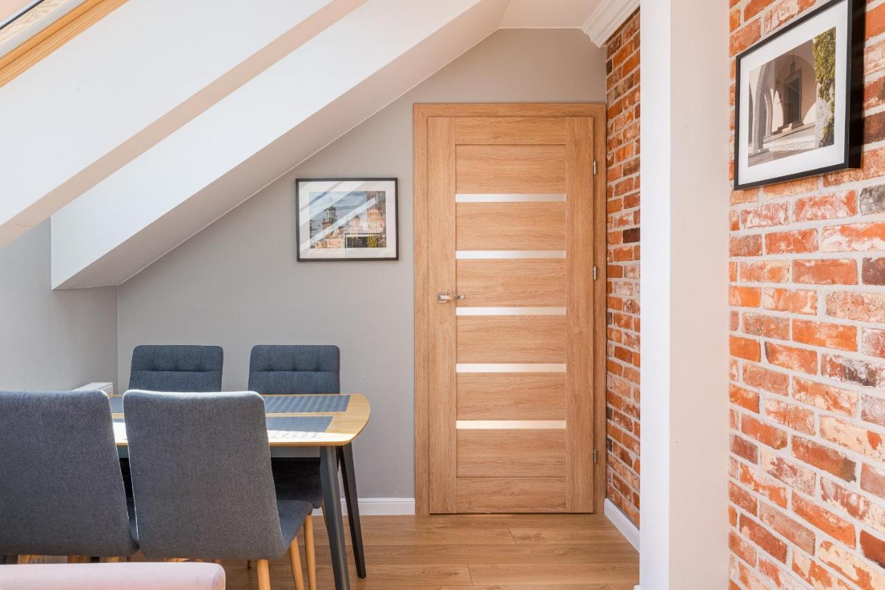 Saint Florian'S Suites - Old Town Luxury Apartments - By Upstairs Cracovie Extérieur photo