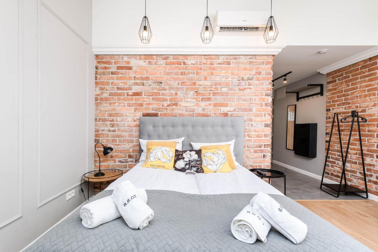 Saint Florian'S Suites - Old Town Luxury Apartments - By Upstairs Cracovie Extérieur photo