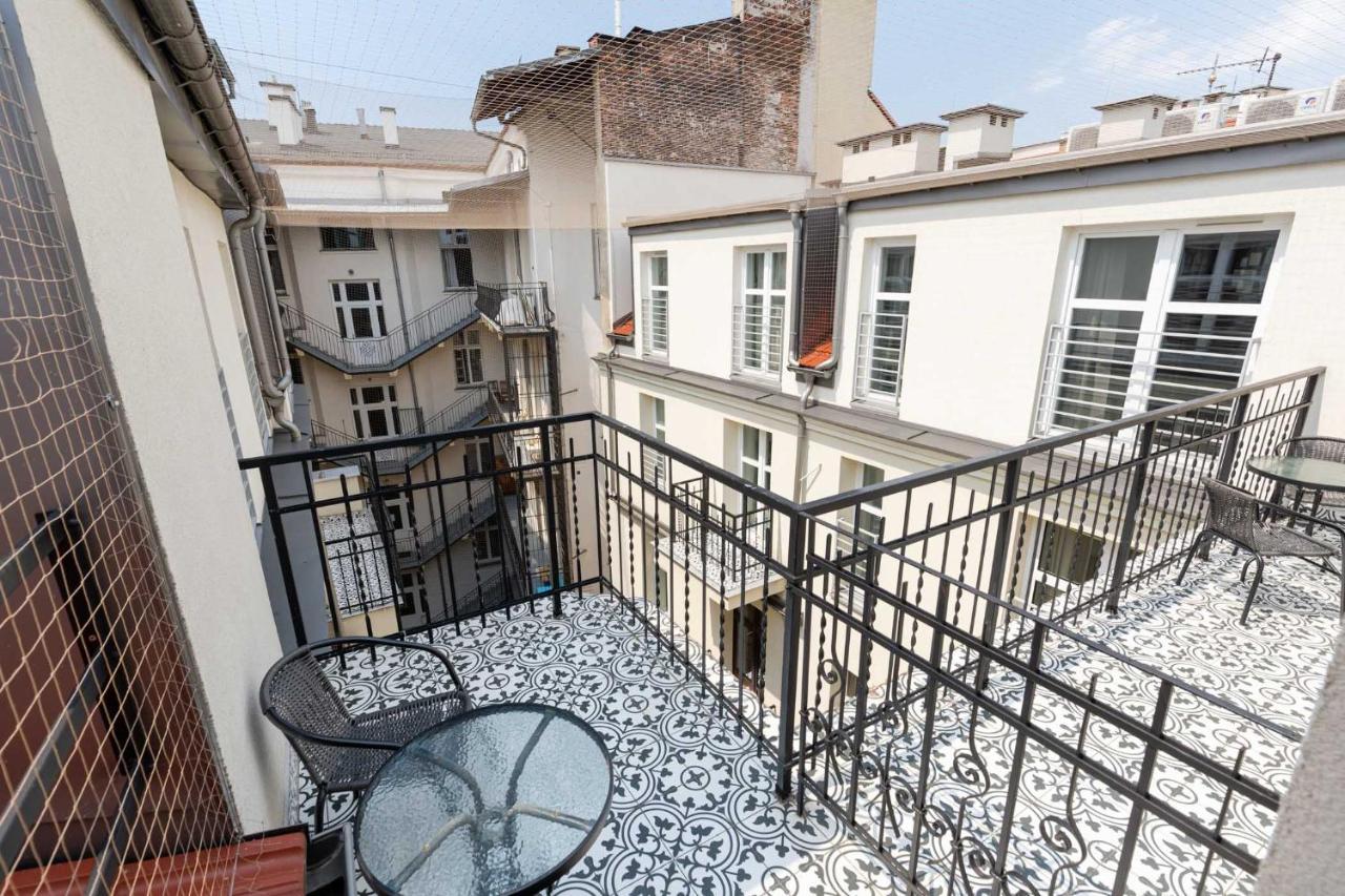 Saint Florian'S Suites - Old Town Luxury Apartments - By Upstairs Cracovie Extérieur photo
